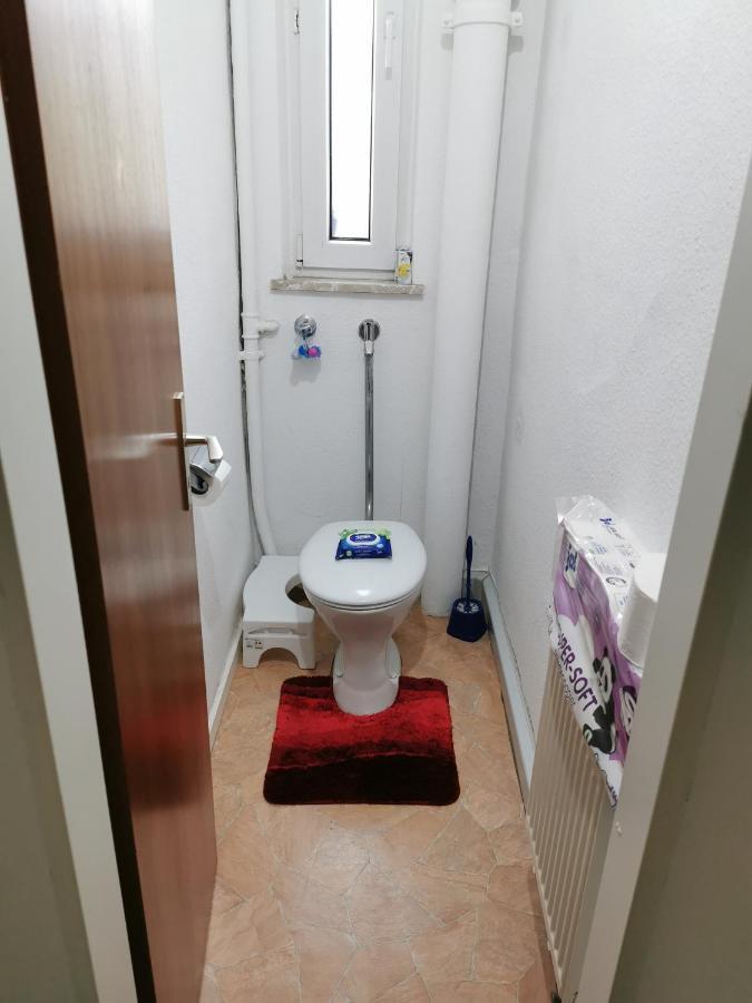 Nearwoehrderseaandstation Hotel Nuremberg Bagian luar foto